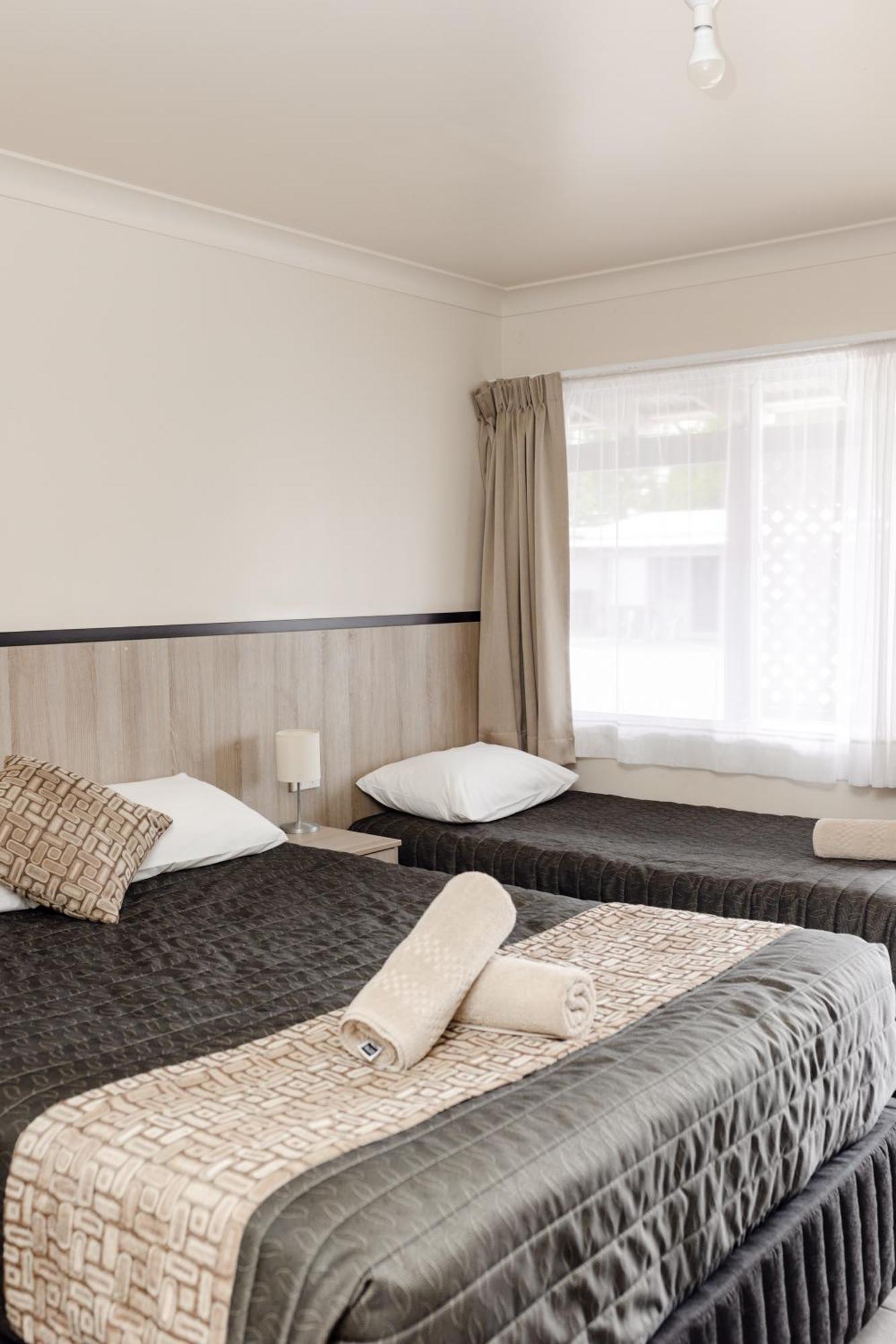 Starline Motor Inn Miles Zewnętrze zdjęcie